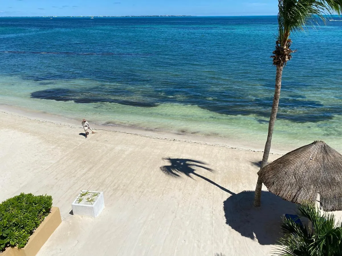 Tropical Apartment Cancun