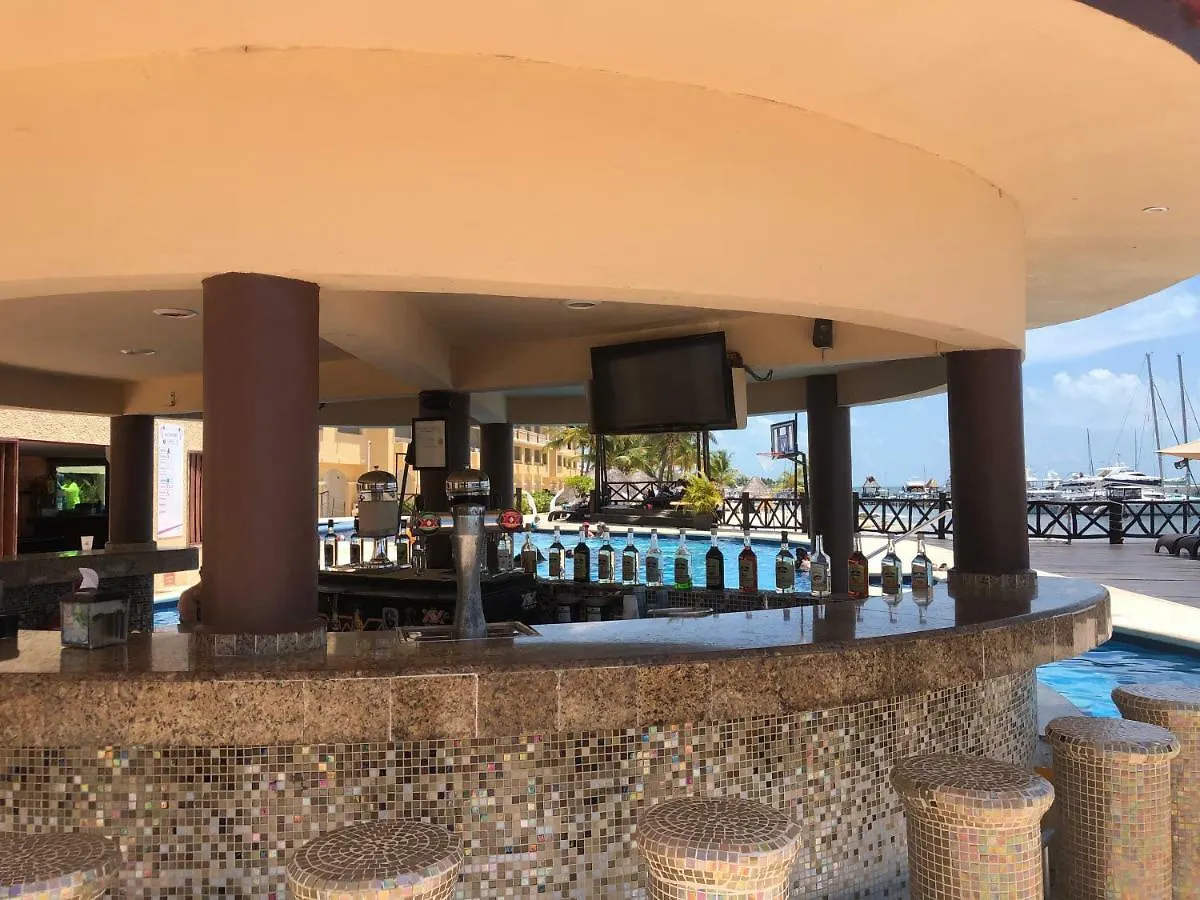 Tropical Apartment Cancun