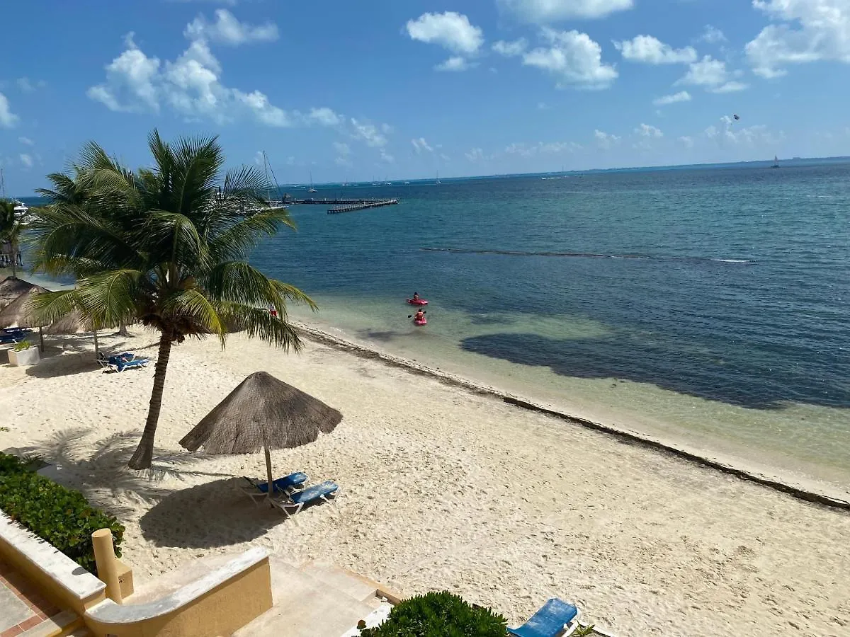 Tropical Apartment Cancún