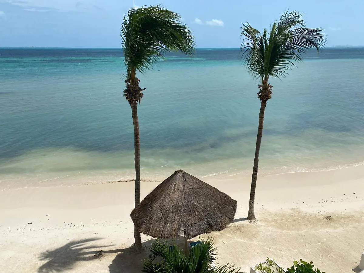 Tropical Apartment Cancún