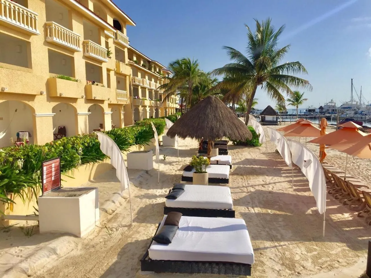 Tropical Apartment Cancun Mexico