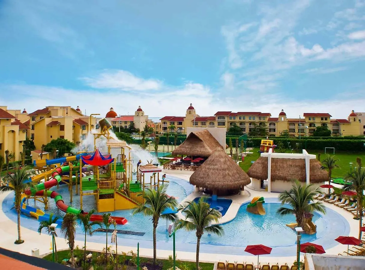 Tropical Apartment Cancun
