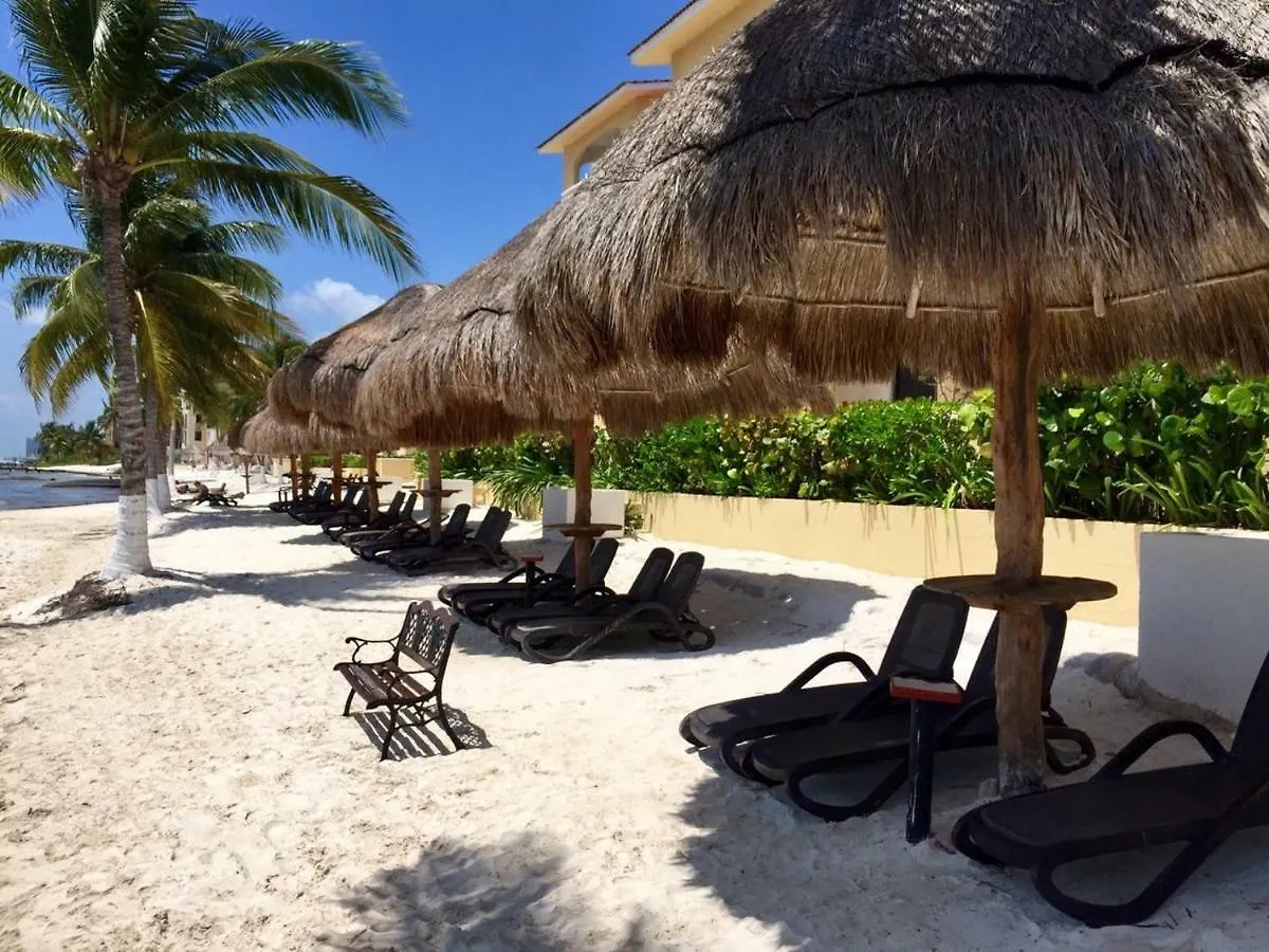 Tropical Apartment Cancún